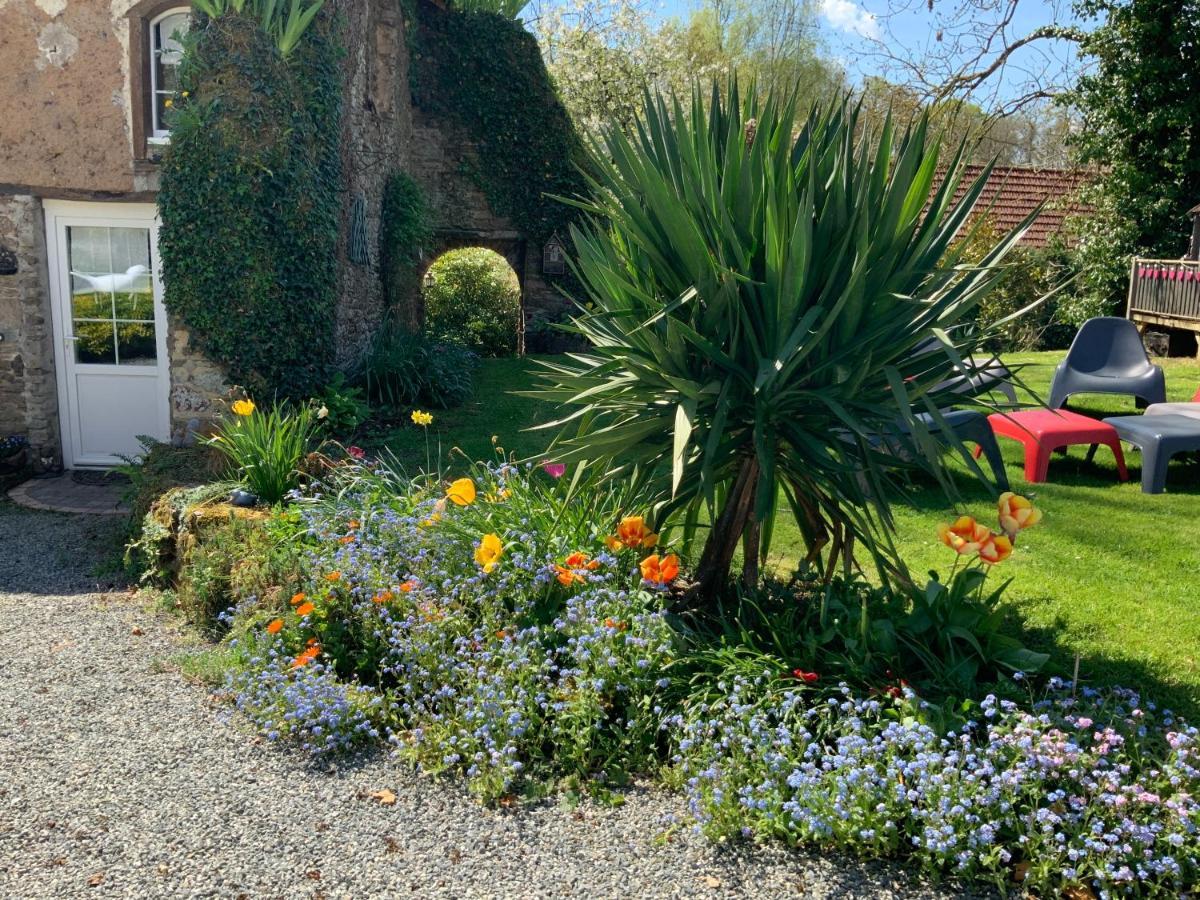 Le Moulin De La Castellerie Bed & Breakfast Moon-sur-Elle Exterior foto