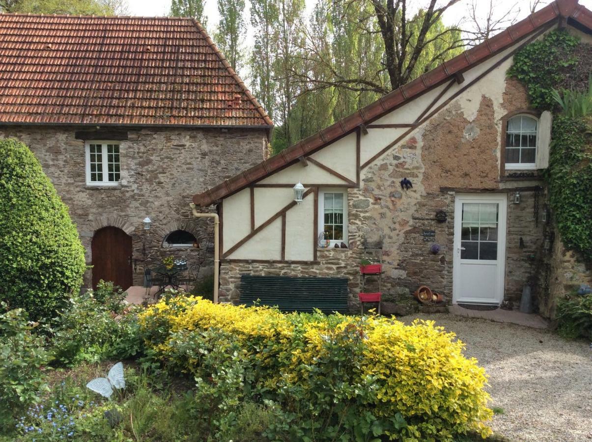Le Moulin De La Castellerie Bed & Breakfast Moon-sur-Elle Exterior foto