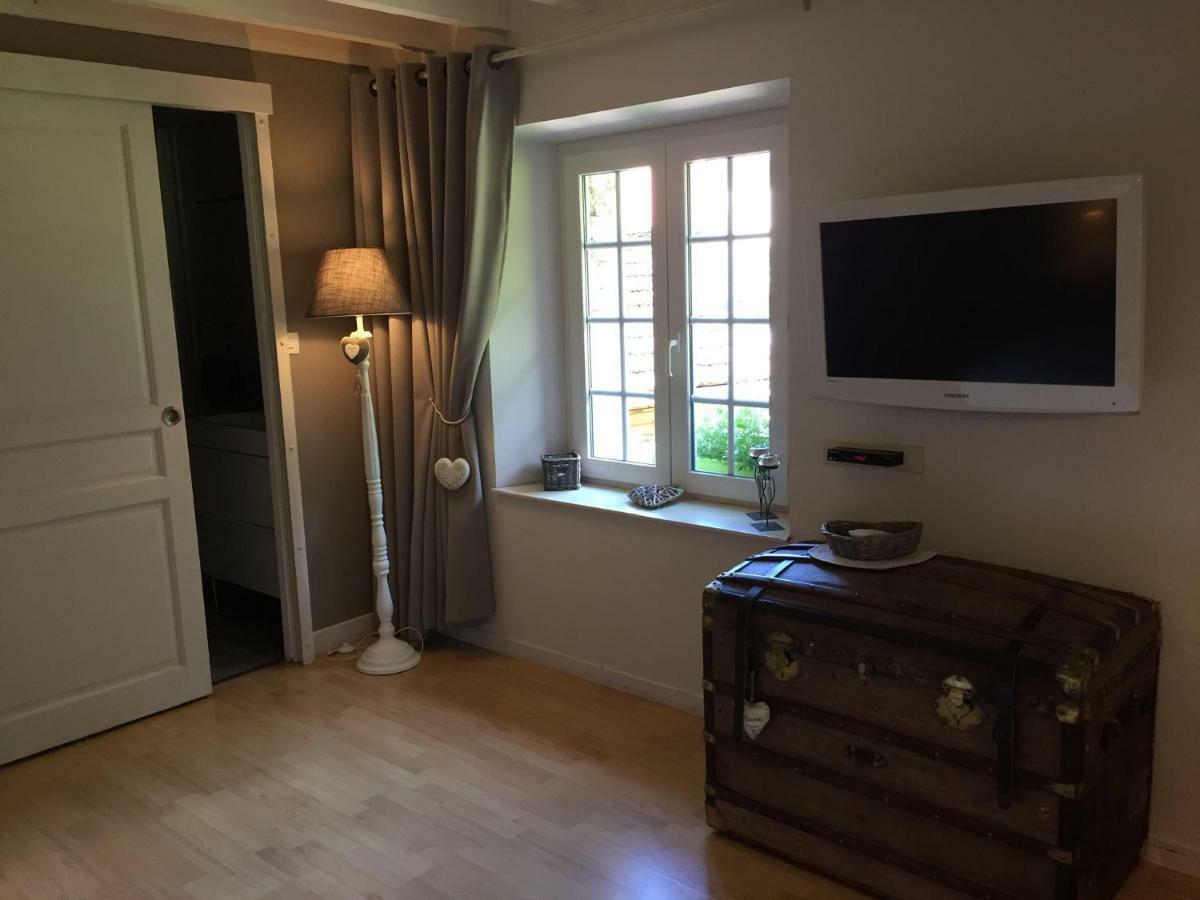 Le Moulin De La Castellerie Bed & Breakfast Moon-sur-Elle Exterior foto