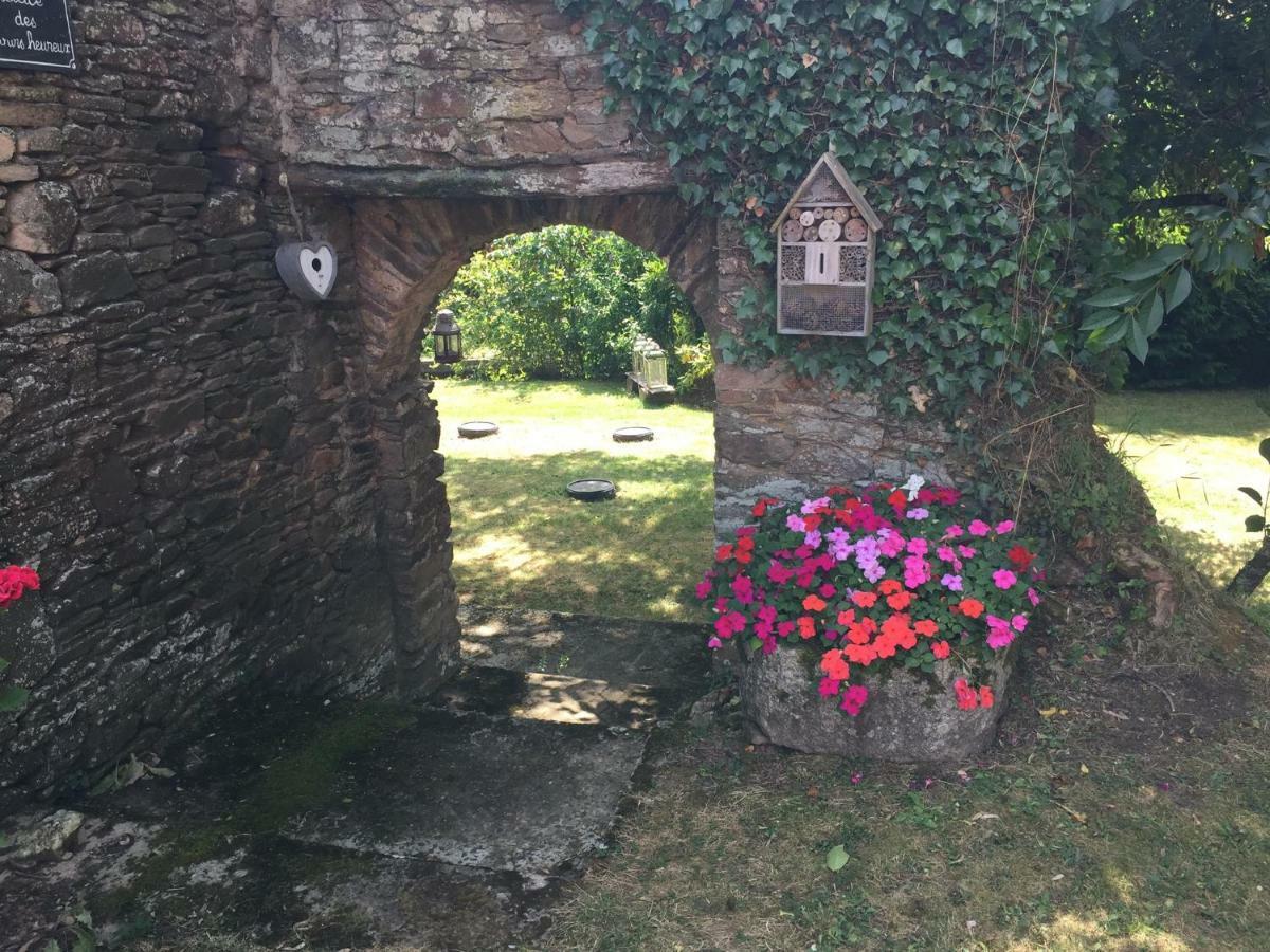 Le Moulin De La Castellerie Bed & Breakfast Moon-sur-Elle Exterior foto